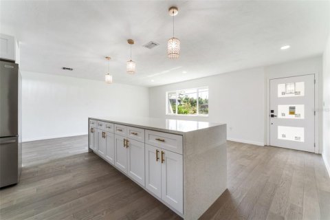 Villa ou maison à vendre à Port Charlotte, Floride: 3 chambres, 203.08 m2 № 2144081 - photo 15