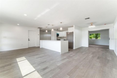 Villa ou maison à vendre à Port Charlotte, Floride: 3 chambres, 203.08 m2 № 2144081 - photo 13
