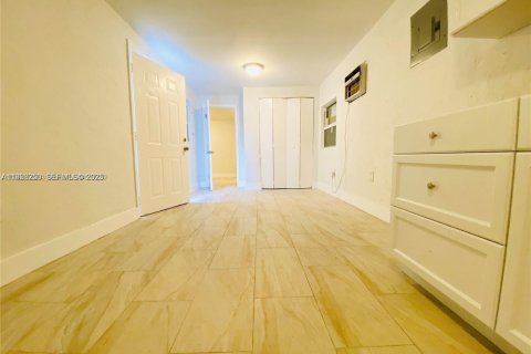 Apartment in Miami, Florida 1 bedroom, 51.1 sq.m. № 1994551 - photo 1