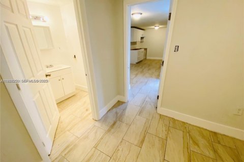 Apartment in Miami, Florida 1 bedroom, 51.1 sq.m. № 1994551 - photo 4