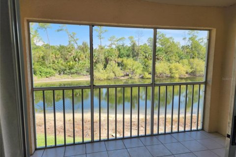 Condo in Punta Gorda, Florida, 2 bedrooms  № 2204715 - photo 14