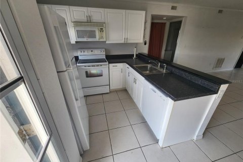 Condo in Punta Gorda, Florida, 2 bedrooms  № 2204715 - photo 4