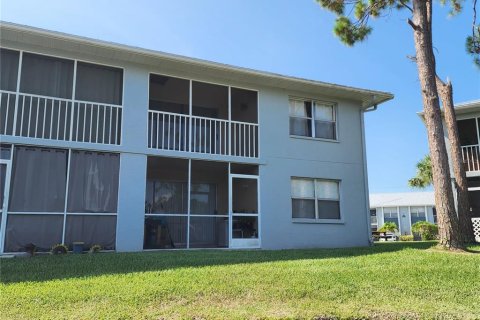 Condo in Punta Gorda, Florida, 2 bedrooms  № 2204715 - photo 15