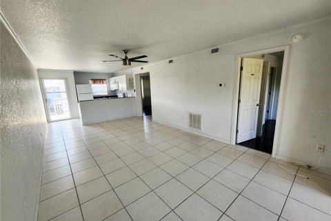 Condo in Punta Gorda, Florida, 2 bedrooms  № 2204715 - photo 7