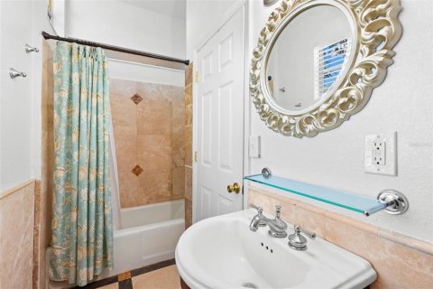Villa ou maison à vendre à Gulfport, Floride: 3 chambres, 104.79 m2 № 2416981 - photo 18
