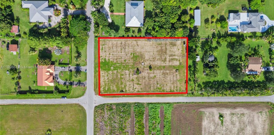 Land in Homestead, Florida № 1878888