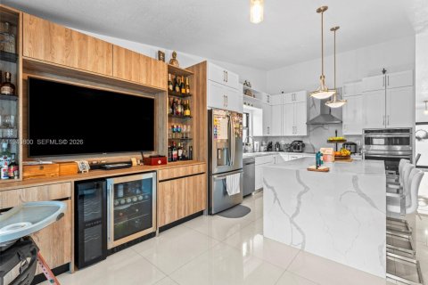 House in Miami, Florida 3 bedrooms, 133.78 sq.m. № 2000343 - photo 15