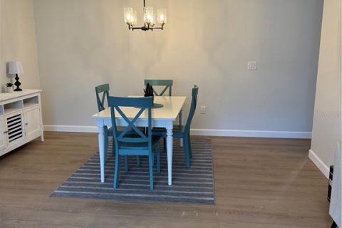 House in Sarasota, Florida 3 bedrooms, 185.8 sq.m. № 1915830 - photo 5