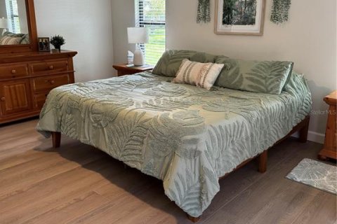 House in Sarasota, Florida 3 bedrooms, 185.8 sq.m. № 1915830 - photo 12