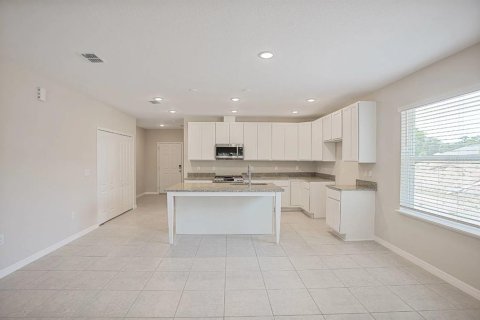 House in Punta Gorda, Florida 3 bedrooms, 175.31 sq.m. № 1579278 - photo 11