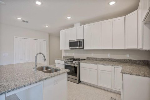 House in Punta Gorda, Florida 3 bedrooms, 175.31 sq.m. № 1579278 - photo 4