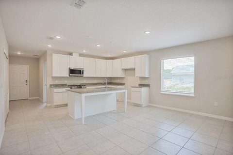 House in Punta Gorda, Florida 3 bedrooms, 175.31 sq.m. № 1579278 - photo 3