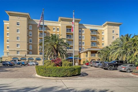 Copropriété à vendre à Sarasota, Floride: 2 chambres, 100.71 m2 № 2267337 - photo 27
