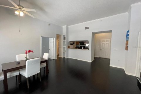 Copropriété à vendre à Sarasota, Floride: 2 chambres, 100.71 m2 № 2267337 - photo 12