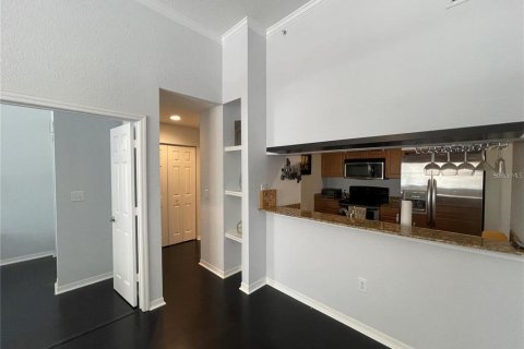 Copropriété à vendre à Sarasota, Floride: 2 chambres, 100.71 m2 № 2267337 - photo 11