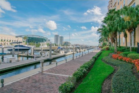Copropriété à vendre à Tampa, Floride: 2 chambres, 110 m2 № 2124604 - photo 19
