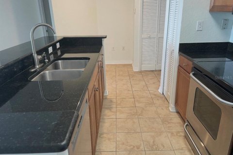 Copropriété à vendre à Tampa, Floride: 2 chambres, 110 m2 № 2124604 - photo 6