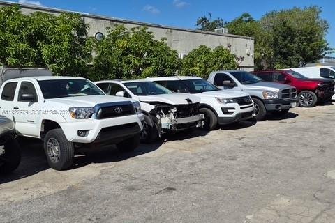 Immobilier commercial à vendre à Miami, Floride № 1982051 - photo 6