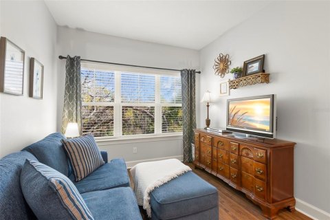 Townhouse in Saint Petersburg, Florida 4 bedrooms, 178.37 sq.m. № 2097057 - photo 29
