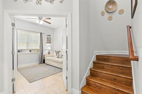 Townhouse in Saint Petersburg, Florida 4 bedrooms, 178.37 sq.m. № 2097057 - photo 22