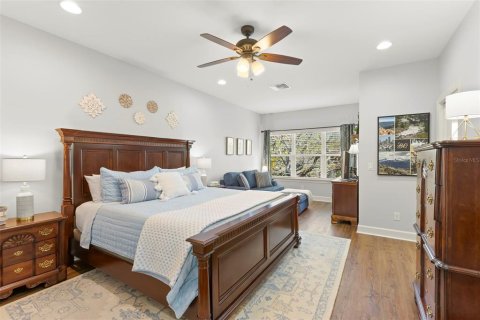 Townhouse in Saint Petersburg, Florida 4 bedrooms, 178.37 sq.m. № 2097057 - photo 27