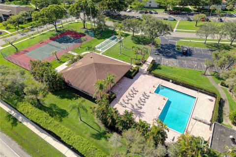 Condo in Tamarac, Florida, 2 bedrooms  № 1887660 - photo 28