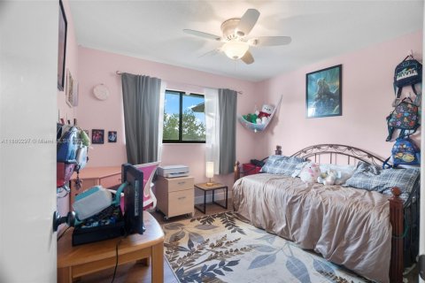 Condo in Tamarac, Florida, 2 bedrooms  № 1887660 - photo 22