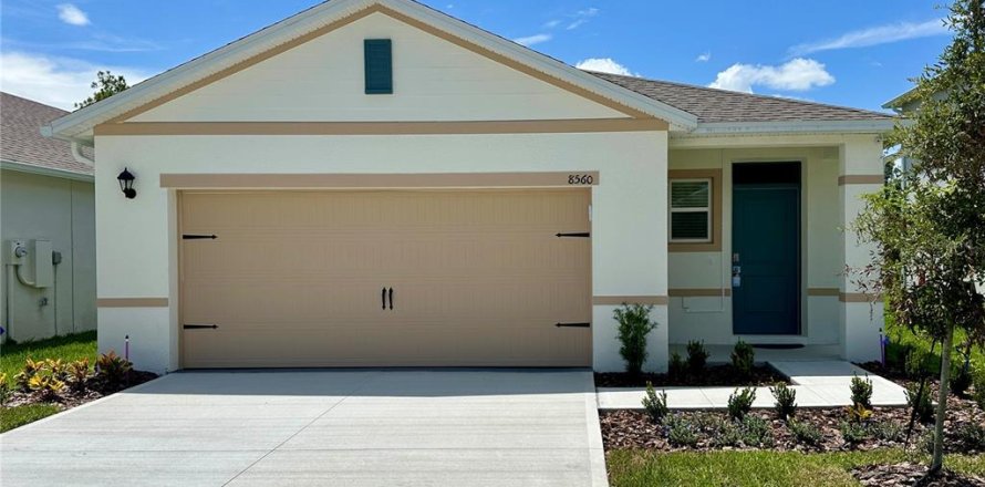 House in Lakeland, Florida 4 bedrooms, 154.68 sq.m. № 2381378