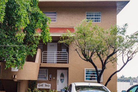 Condo in Hialeah, Florida, 2 bedrooms  № 1969381