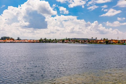 Copropriété à louer à Hialeah, Floride: 2 chambres, 80.82 m2 № 1969381 - photo 26