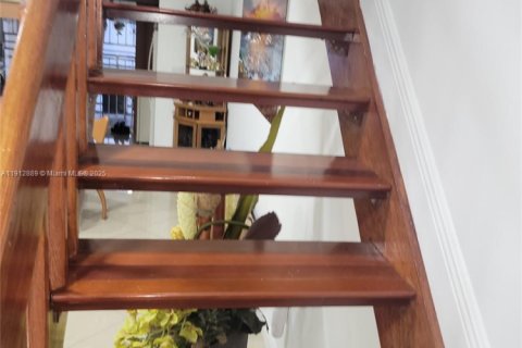 Copropriété à louer à Hialeah, Floride: 2 chambres, 80.82 m2 № 1969381 - photo 13