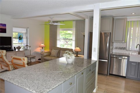 Condominio en venta en Tamarac, Florida, 2 dormitorios, 87.33 m2 № 2001646 - foto 24