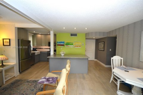 Condominio en venta en Tamarac, Florida, 2 dormitorios, 87.33 m2 № 2001646 - foto 9