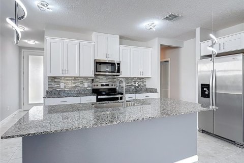 Casa en venta en Haines City, Florida, 4 dormitorios, 149.57 m2 № 2381079 - foto 10