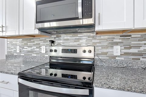 Casa en venta en Haines City, Florida, 4 dormitorios, 149.57 m2 № 2381079 - foto 15