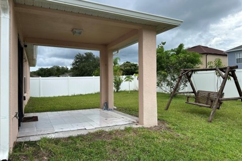 Villa ou maison à louer à Kissimmee, Floride: 4 chambres, 182.09 m2 № 1857691 - photo 19