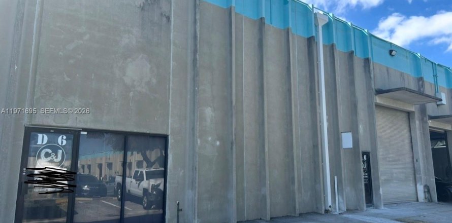 Immobilier commercial à Margate, Floride № 2080406