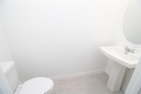 Townhouse in Edgewater, Florida 3 bedrooms, 144.28 sq.m. № 1907025 - photo 12