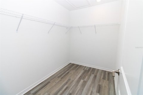 Townhouse in Edgewater, Florida 3 bedrooms, 144.28 sq.m. № 1907025 - photo 16
