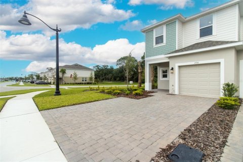 Townhouse in Edgewater, Florida 3 bedrooms, 144.28 sq.m. № 1907025 - photo 4