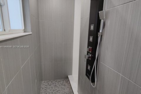 Villa ou maison à louer à Cape Coral, Floride: 3 chambres, 152.55 m2 № 2060809 - photo 19