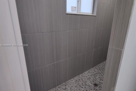 Villa ou maison à louer à Cape Coral, Floride: 3 chambres, 152.55 m2 № 2060809 - photo 18