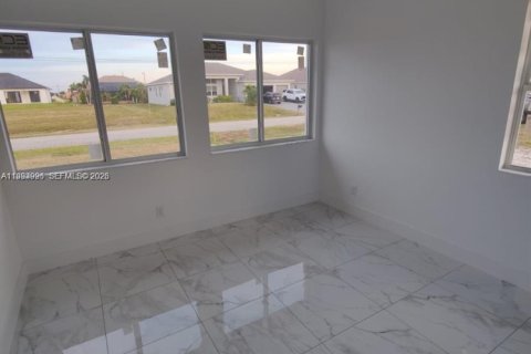 Villa ou maison à louer à Cape Coral, Floride: 3 chambres, 152.55 m2 № 2060809 - photo 22