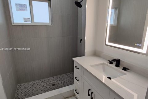 Villa ou maison à louer à Cape Coral, Floride: 3 chambres, 152.55 m2 № 2060809 - photo 24