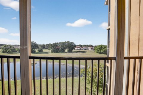 Condo in Lauderhill, Florida, 3 bedrooms  № 1998639 - photo 19