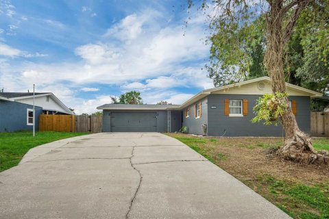 House in Lakeland, Florida 3 bedrooms, 119.75 sq.m. № 1761209 - photo 1