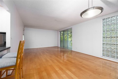 Condo in Gainesville, Florida, 3 bedrooms  № 1656631 - photo 23