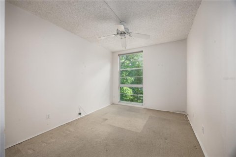 Condo in Gainesville, Florida, 3 bedrooms  № 1656631 - photo 29
