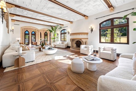 Купить виллу или дом в Майами-Бич, Флорида 8 спален, 1050.45м2, № 1765009 - фото 19