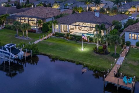 House in Parrish, Florida 3 bedrooms, 383.41 sq.m. № 2151103 - photo 5